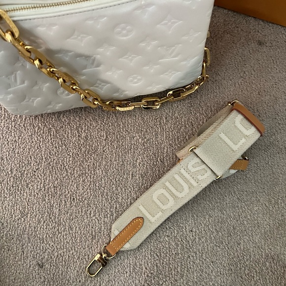 Louis Vuitton White Coussin Bag - Picture 3 of 11